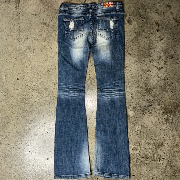 Y2K Mcbling boot cut distressed jeans size 9 - Picture 2 of 8